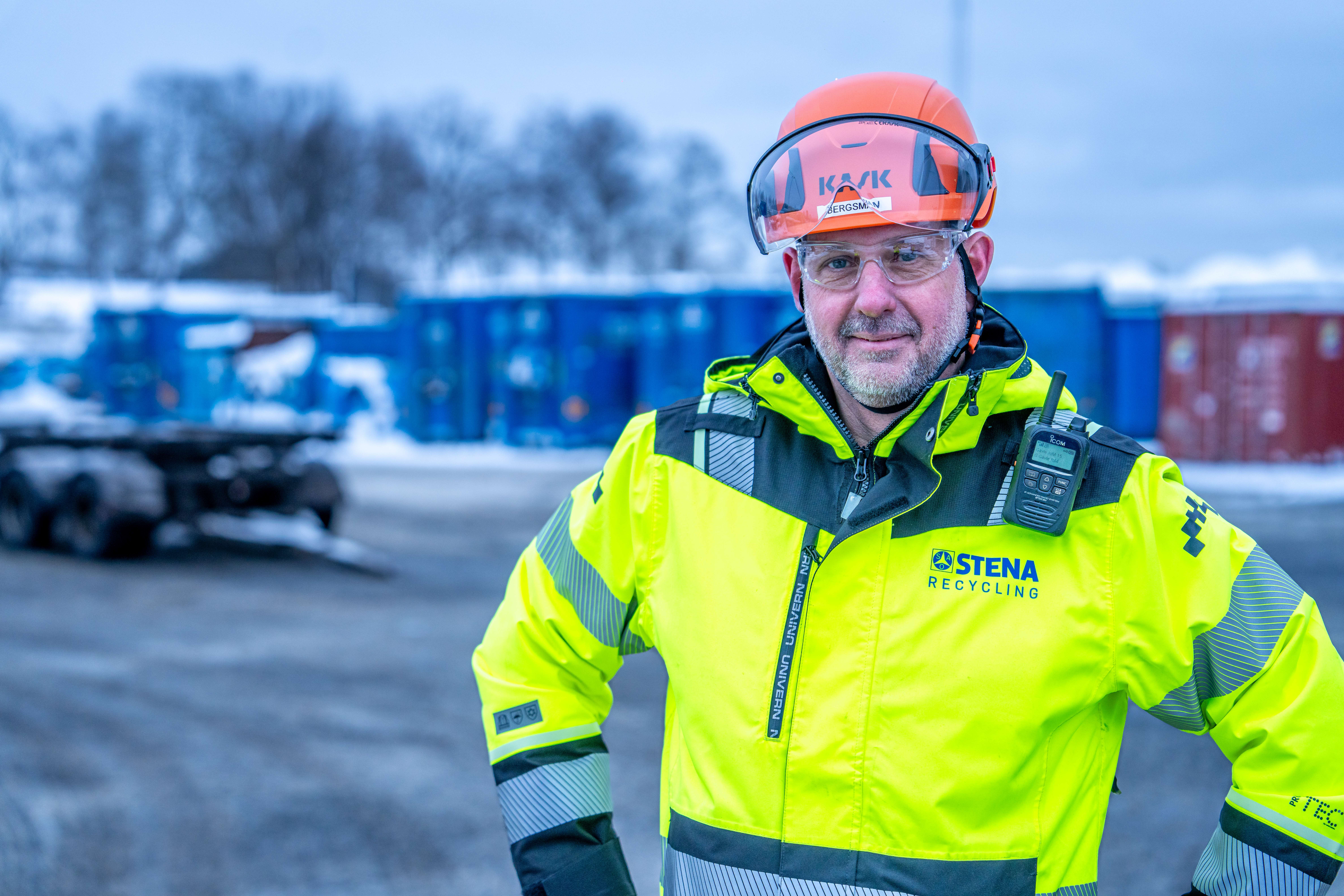 Magnus Bergsman, dressed in safety gear, is branch manager and is eager to increase diversity in his team.
